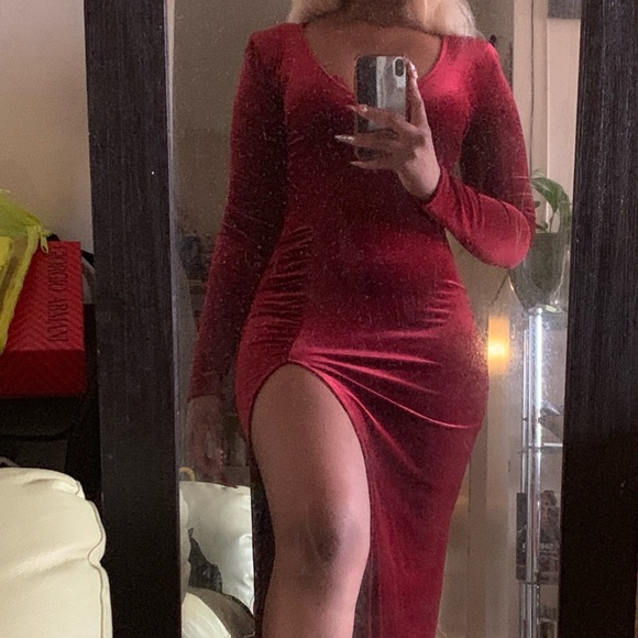 Fashion nova velvet dress - Picture 3 of 8